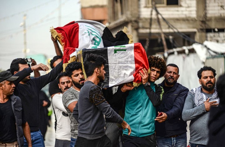 محافظ ذي قار يطالب الكاظمي بالكشف عن قتلة متظاهري جسر الزيتون