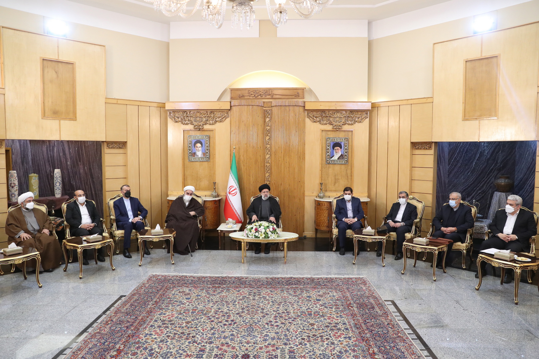 Pres. Raisi: Iran's foreign policy priority to promote regional cooperation with neighbouring countries