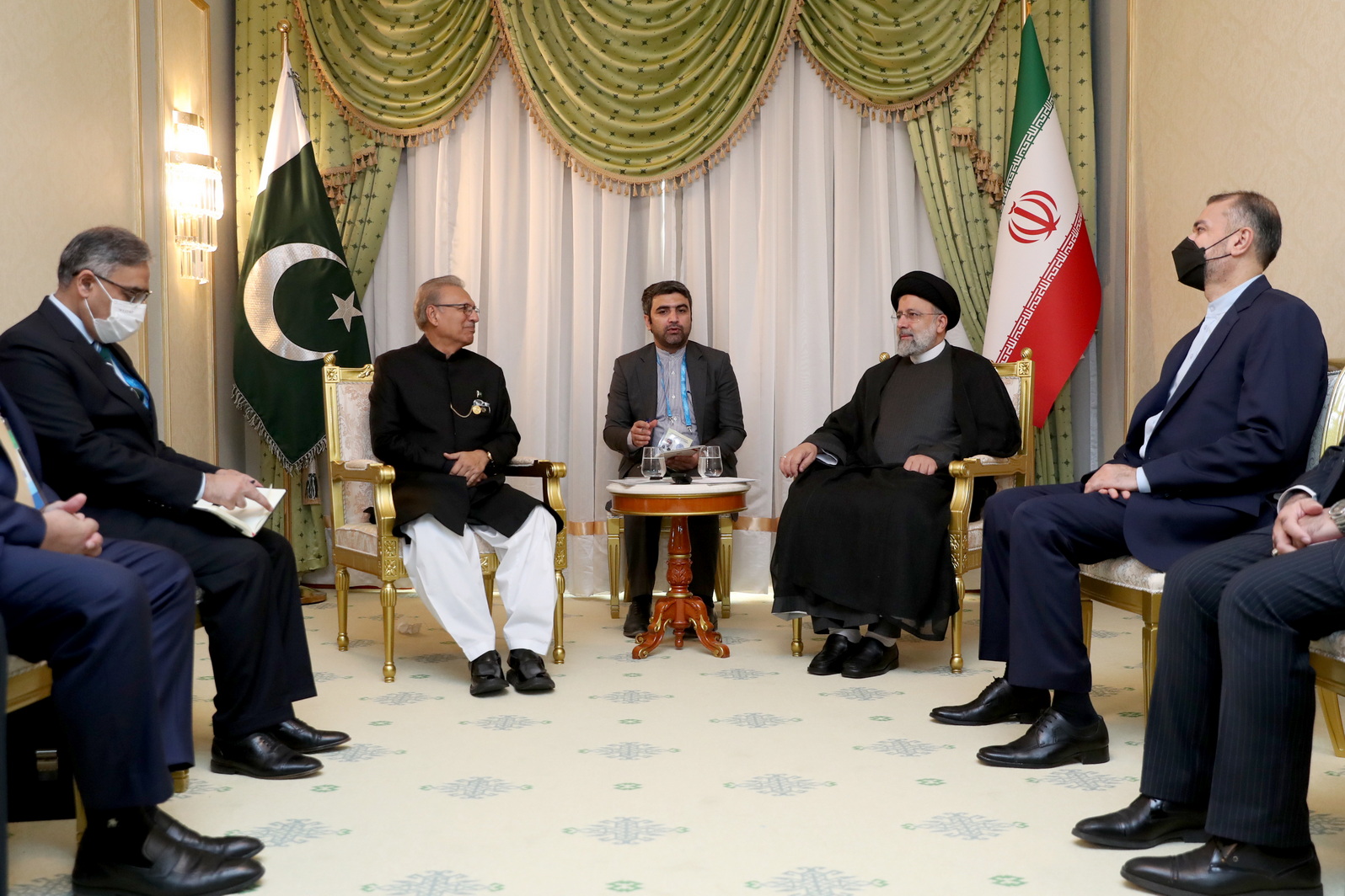 Pres. Raisi: Iran determined to deepen comprehensive relations with Pakistan