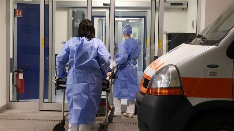 Covid, 7.975 nuovi contagi e 65 decessi