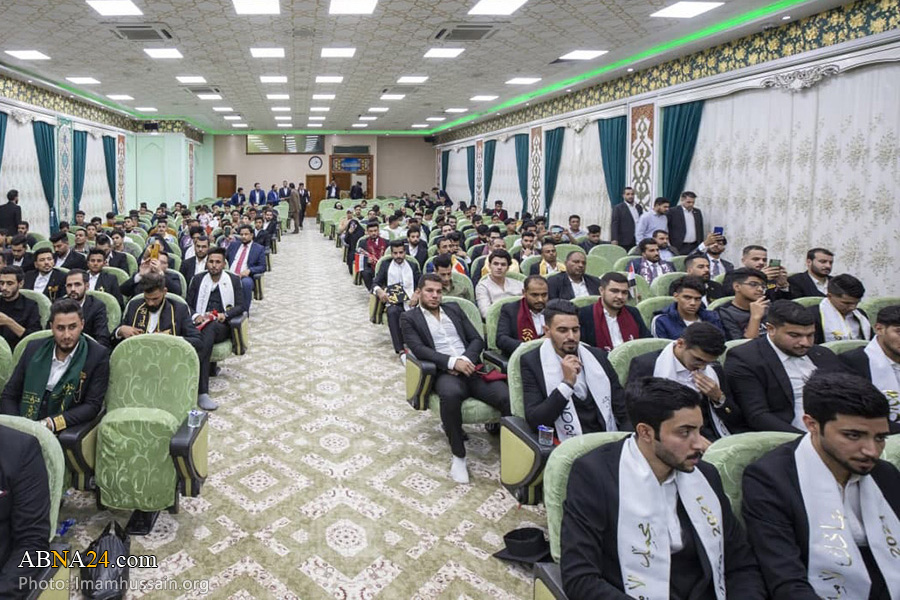 تقرير مصور/ خريجو الجامعات يرددون قسم حفظ الأمانة والسعي لخدمة العراق امام ضريح الامام الحسين (ع)
