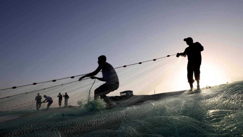 Israelisches Regime greift Gaza-Farmen und Fischer an