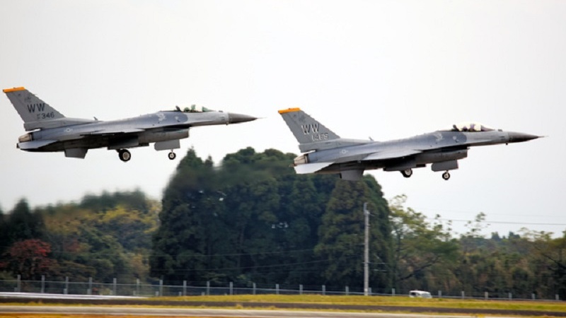 米軍、「油圧低下の警告出たため燃料タンクを投棄」