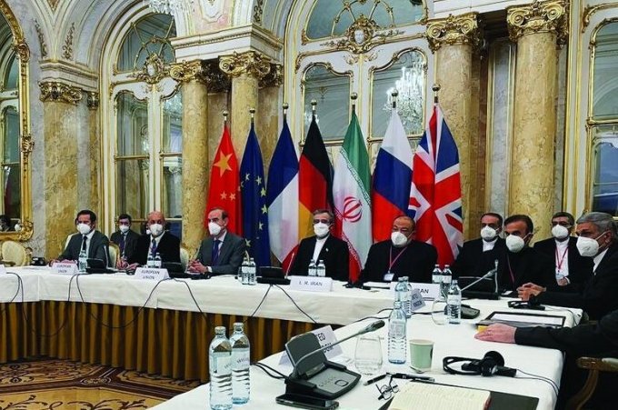 ايران لا تتفاوض حول قدراتها الصاروخية والدفاعية اطلاقا