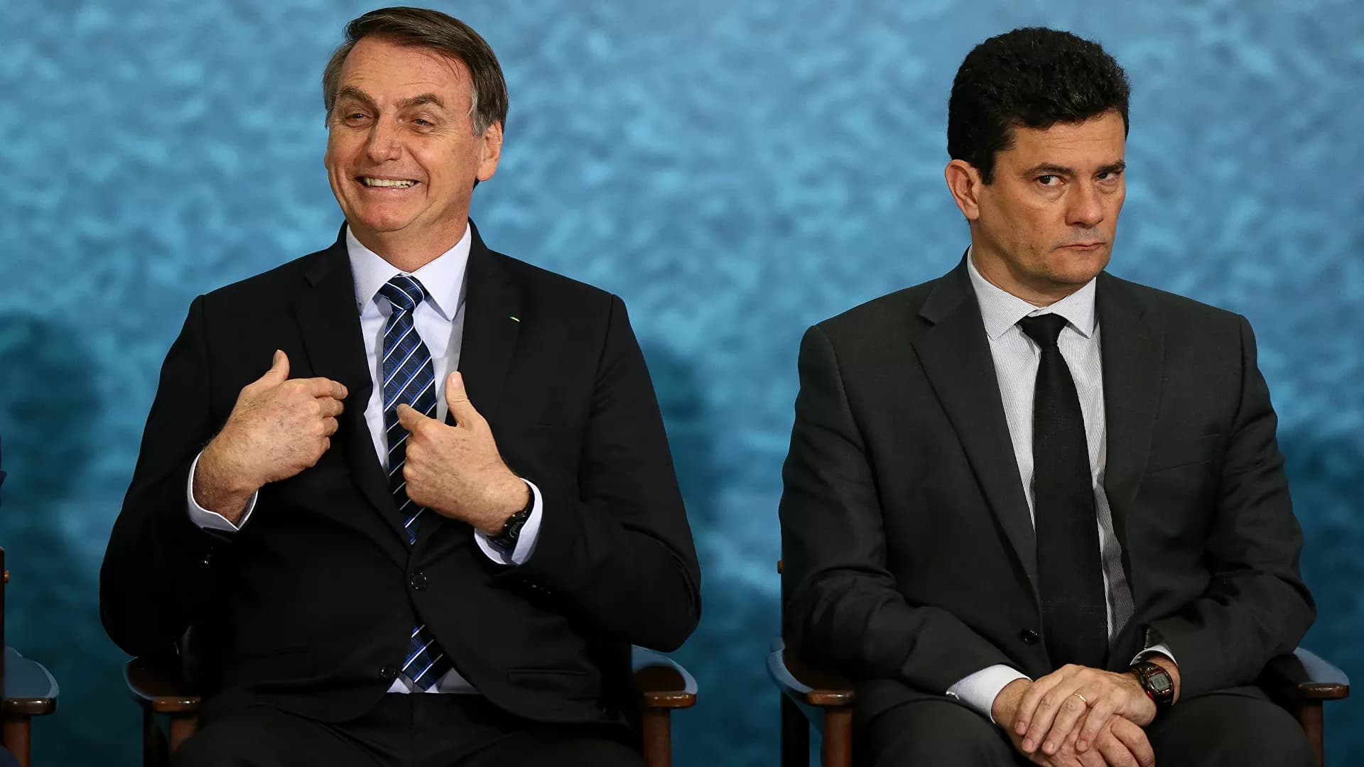 Bolsonaro escolhe Moro como principal alvo de críticas em tentativa de manter votos, segundo mídia
