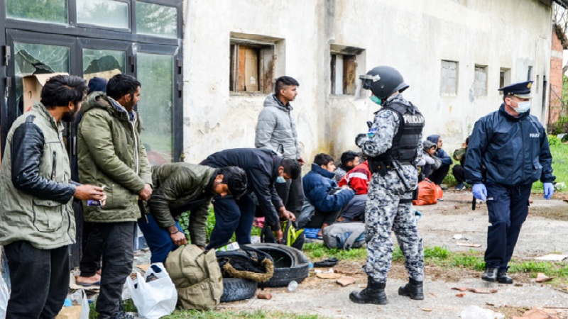 Migranti, Cpt chiude caso d'Italia