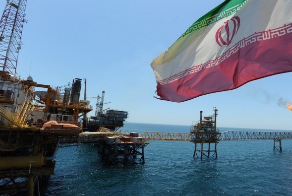 ايران تصدّر مليوني برميل من المكثفات الغازية الى فنزويلا