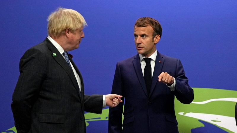 マクロン仏大統領、「ジョンソン英首相は道化師」