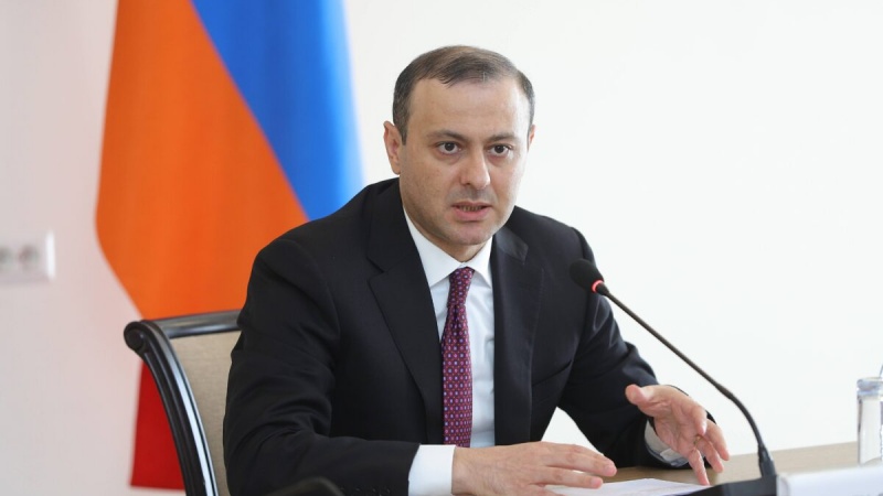Москвада баш назир мүавинләринин үчтәрәфли ҝөрүшү позулуб