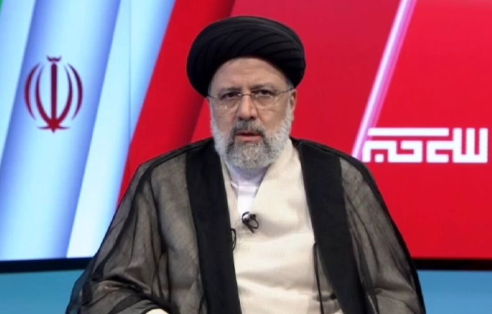 Iran President: Government vehemently pursues lifting of oppressive sanctions