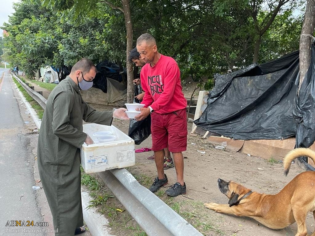 Photos: Brazilian Shiite cleric, 'Sheikh Rodrigo Jalloul' donates food to people in need in Sao Paulo