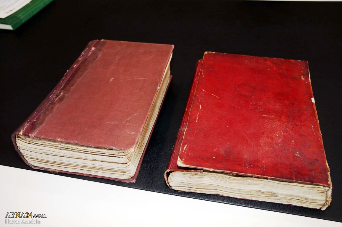 Deux Corans manuscrits estimés à 700 ans trouvés dans la bibliothèque d'une école turque