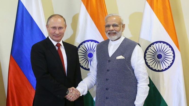 Putin e Modi sostengono i negoziati per revocare le sanzioni all'Iran
