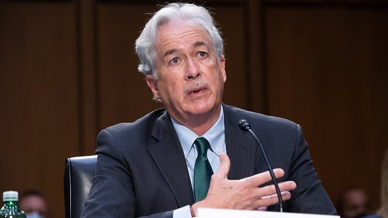 CIA長官、「イランとロシアのおかげで白髪に」