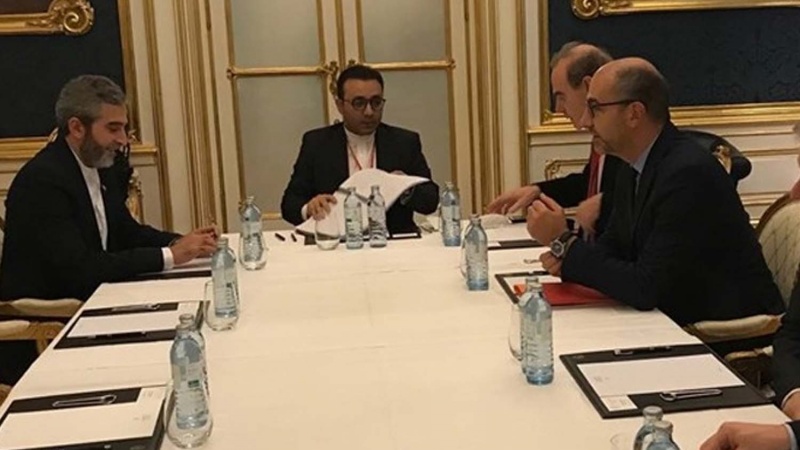 Багири Вјанада бир сыра ҝөрүшләр кечириб