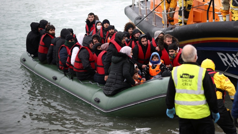 Britisches Unterhaus verabschiedet anti-Migrationsgesetz