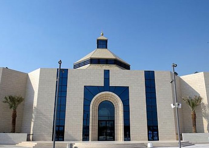 البحرين تدشن أكبر كنيسة كاثوليكية في شبه الجزيرة العربية