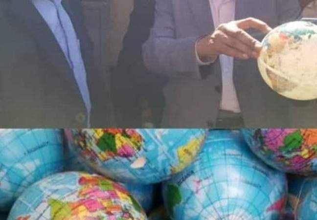 صنعاء.. إتلاف كمية من خرائط العالم مدون عليها "إسرائيل"
