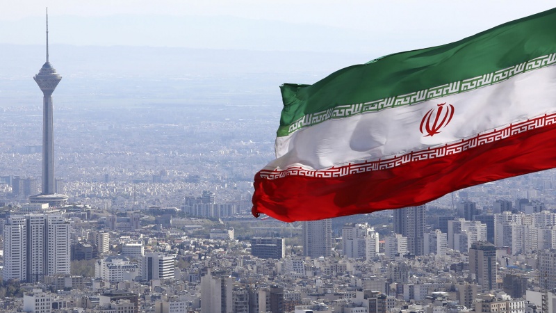 Iran intende sviluppare la cooperazione energetica con Russia e Azerbaigian