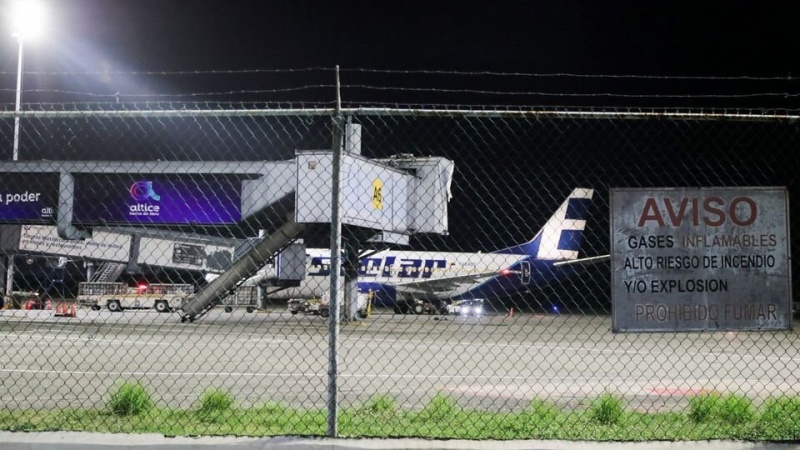 ドミニカで、自家用機墜落により９人死亡