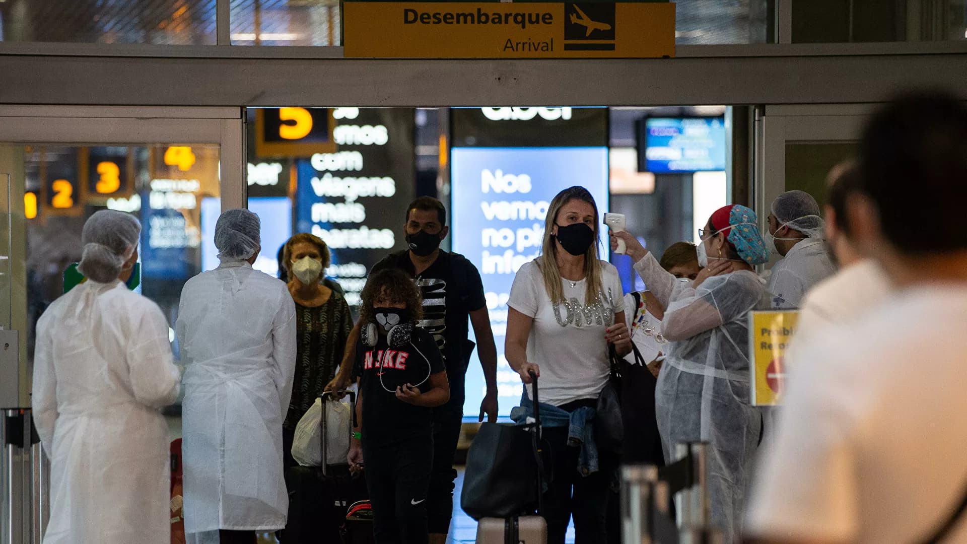 Maioria do STF abre brecha para entrada de brasileiro sem passaporte da vacina
