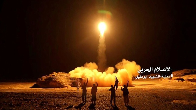 Militer Yaman Gempur Hanggar Jet Tempur Saudi dengan Rudal