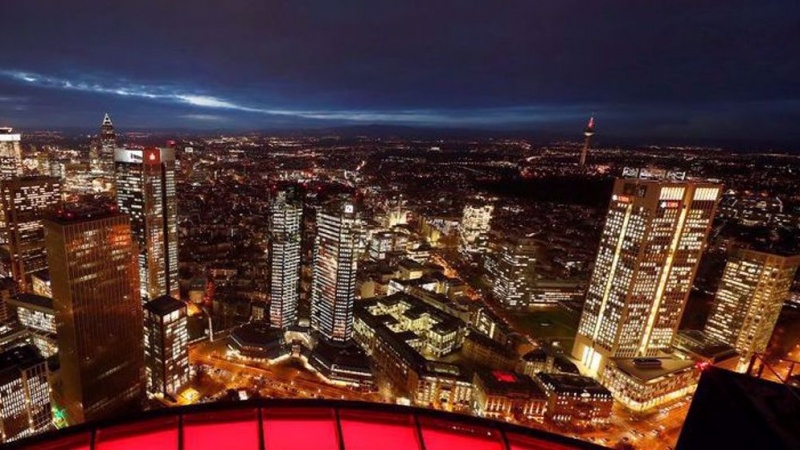 Deutschland steuert auf eine Rezession zu, während Covid-Beschränkungen verschärft werden