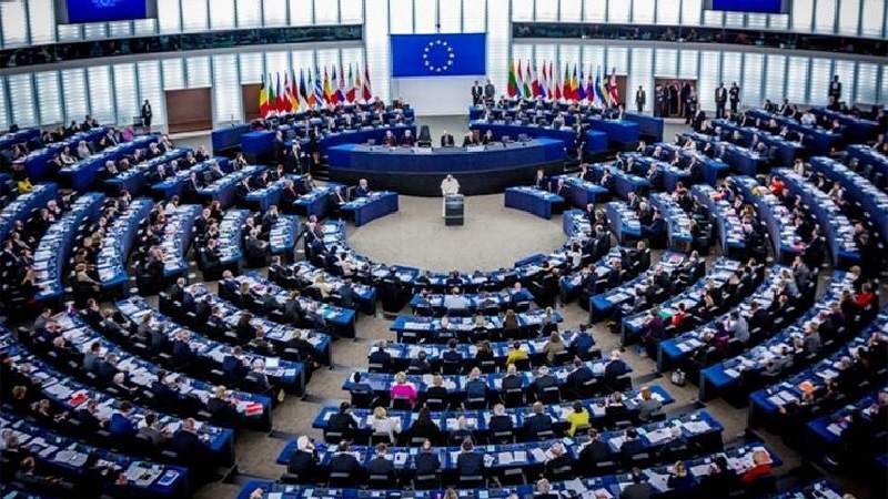 البرلمان الأوروبي يدعو لفرض عقوبات "قاسية" على روسيا