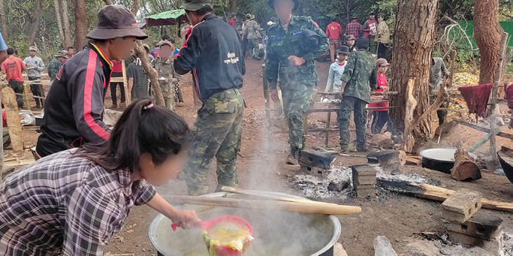  စစ္ေရး မြမ္းမံ သင္တန္း  တက္ေနသည့္ ဒီးေမာ့ဆို PDF မ်ား စားနပ္ရိကၡာလိုအပ္