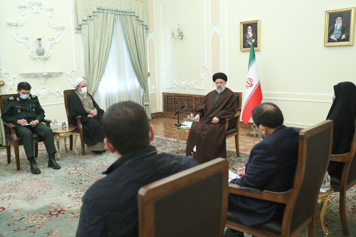 السيد رئيسي: كان "الحاج قاسم سليماني" حاضرًا في الحرب الناعمة والصلبة