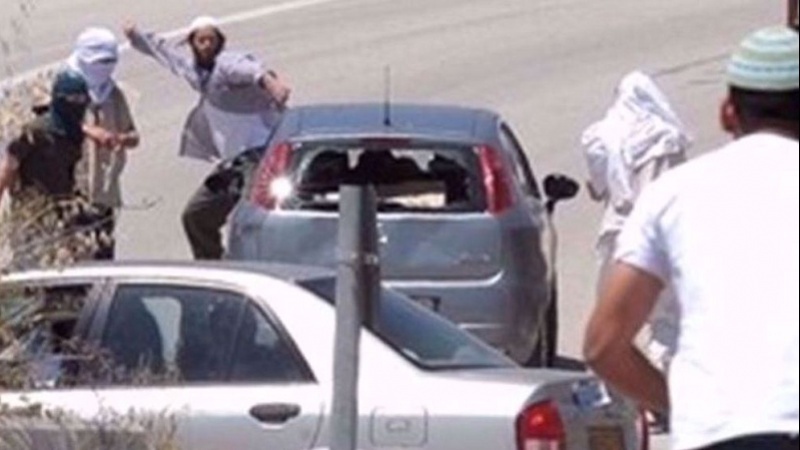 West Bank, palestinesi attaccati dai coloni a Nablus