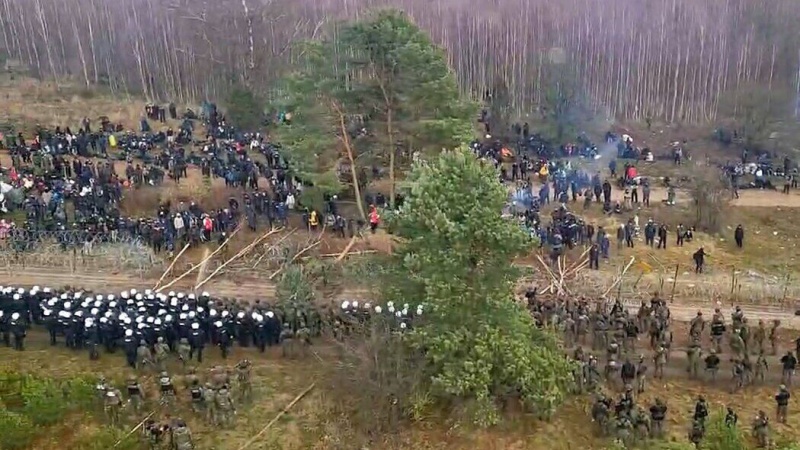 ポーランド軍兵士が難民への銃撃を告白