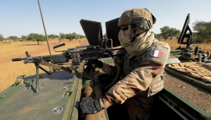 الجيش الفرنسي يعلن مقتل "قيادي داعشي" مسؤول عن اغتيال 8 عمال إغاثة
