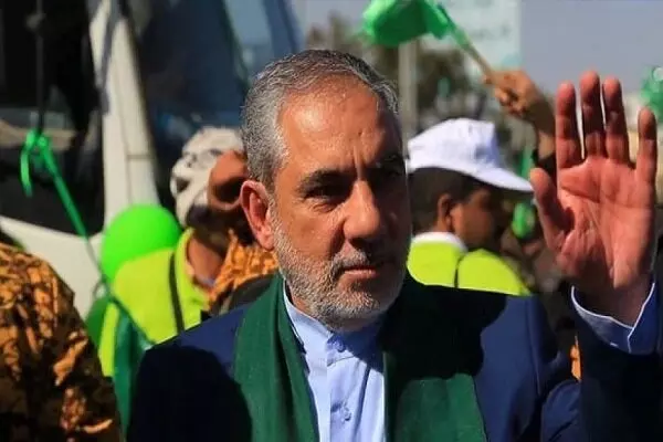 الشارع اليمني يعزي باستشهاد السفير الايراني