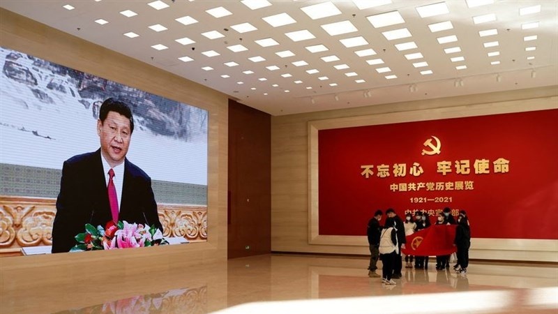 习近平：香港在去年从骚乱中幸存了下来 