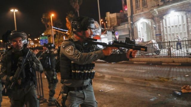 اندلاع مواجهات مع الاحتلال بمخيم العروب شمال الخليل