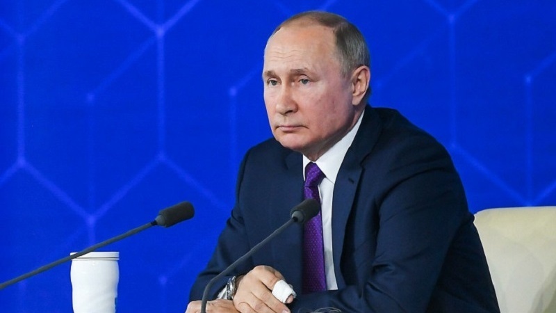 Putin batının İslam karşıtı eylemlerini eleştirdi