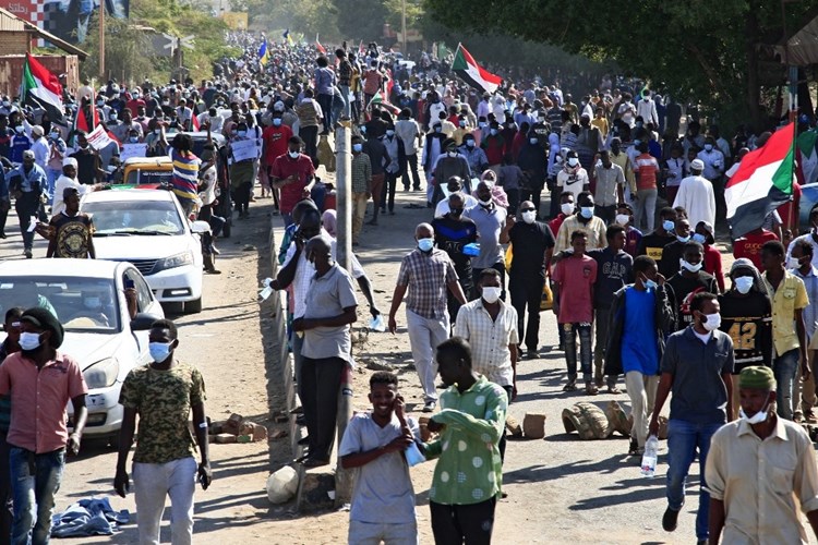 قطع كافة الاتصالات الداخلية قبيل انطلاق مظاهرات في السودان