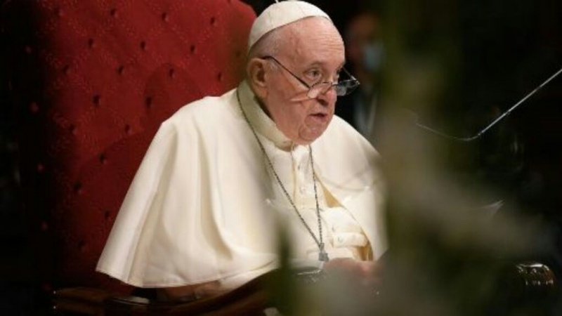 Papa, messaggio natalizio: vaccini ai poveri