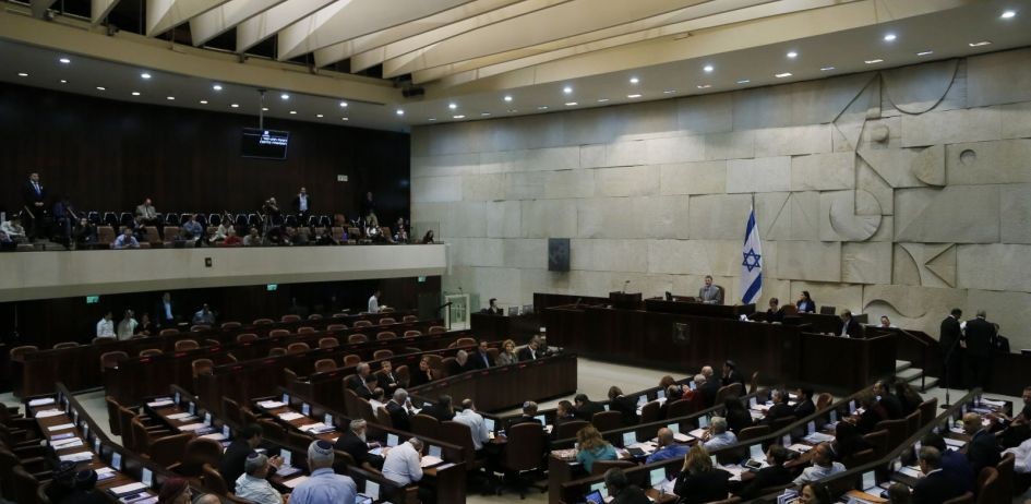 مجدداً ..الكنيست يصادق على قانون لقمع الداخل المحتل والاسرى بتأييد القائمة الموحدة