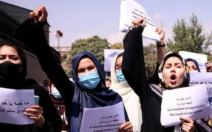 ناشطات أفغانيات: القيود المفروضة على النساء في البلاد تثير القلق