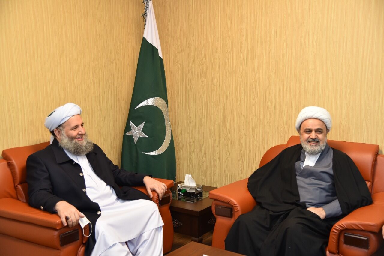 مجمع تقریب مذاہب کے سربراہ کی پاکستان کے وزیر برائے مذہبی امور سے ملاقات/ ایران سے ہمارے تعلقات کو کوئی خراب نہیں کر سکتا: قادری