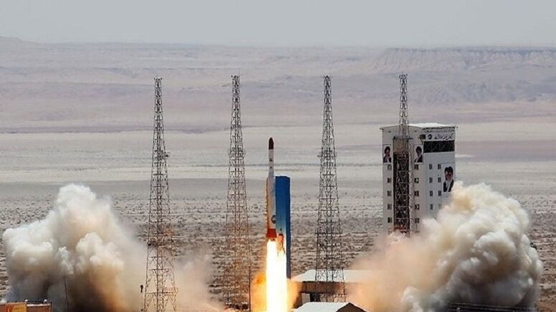 Iran Sukses Meluncurkan Satelit ke Orbit Bumi
