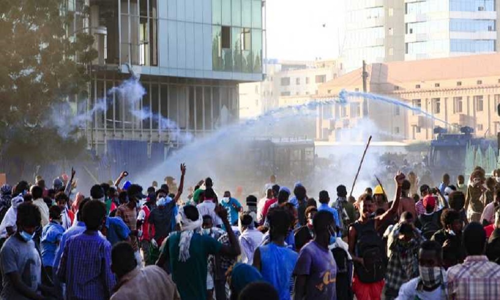 الشرطة السودانية تعلن مقتل 4 متظاهرين وإصابة 279